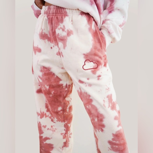 Summer Fridays sweatsuit set - Picture 3 of 3